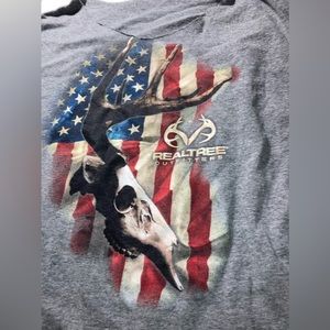 REALTREE 5 point antler skull with American flag